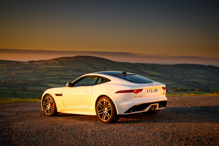 Jaguar komt met F-TYPE Chequered Flag Limited Edition  Jaguar komt met F-TYPE Chequered Flag Limited Edition