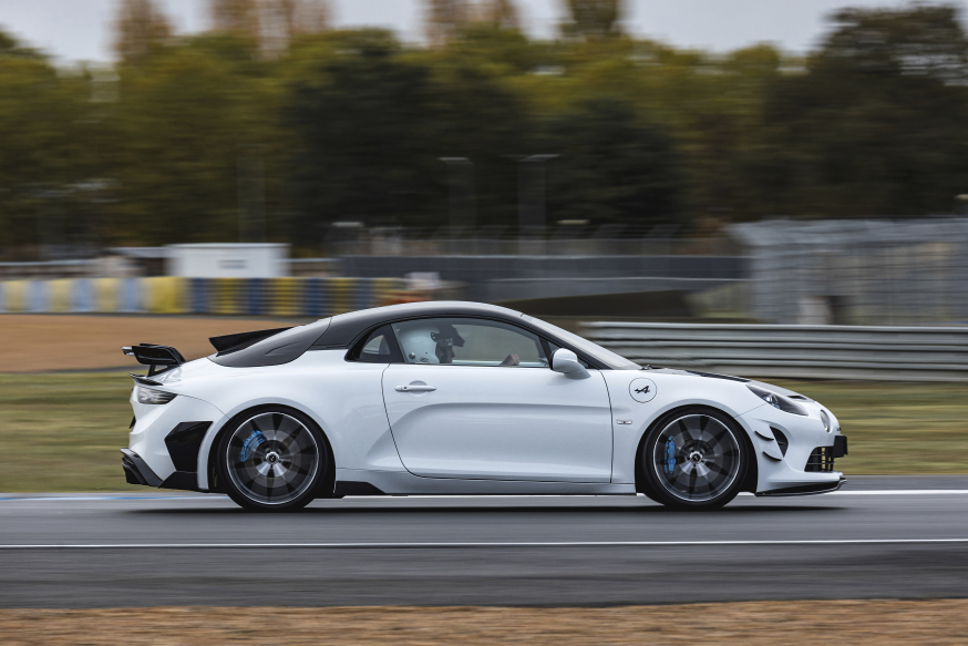 Alpine A110 R Ultime in actie Alpine A110 R Ultime