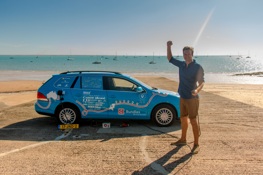 In 884 dagen tijd met je elektrische auto naar Perth, Australië In 884 dagen tijd met je elektrische auto naar Perth, Australië