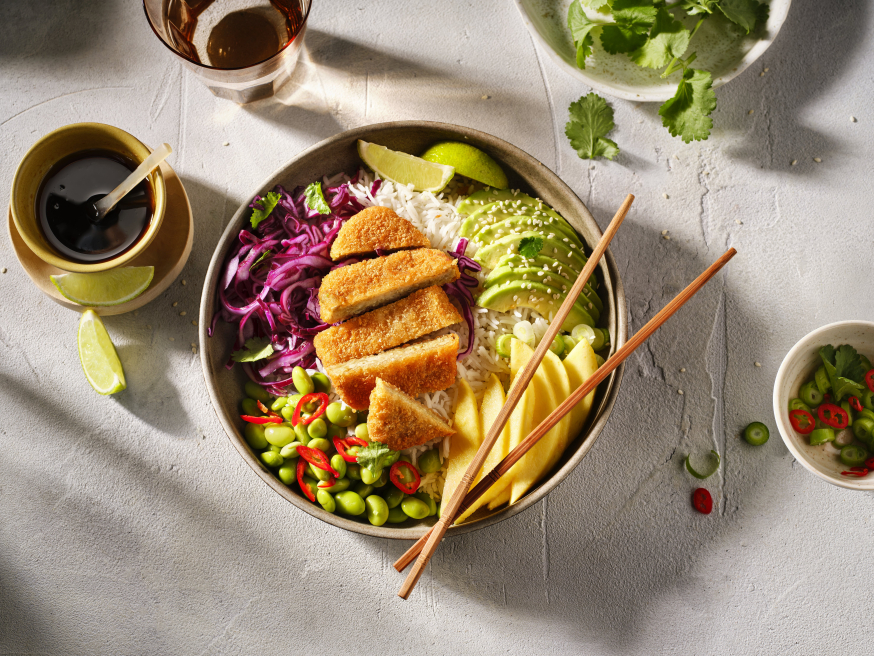 Na succesvolle lanceringen van Beyond Meat's rundvlees- en varkensachtige producten, breidt de plantaardige pionier zijn portfolio uit met de nieuwe Beyond Burger® Chicken-Style, Beyond Schnitzel® en Beyond Tenders™ Na succesvolle lanceringen van Beyond Meat's rundvlees- en varkensachtige producten, breidt de plantaardige pionier zijn portfolio uit met de nieuwe Beyond Burger® Chicken-Style, Beyond Schnitzel® en Beyond Tenders™