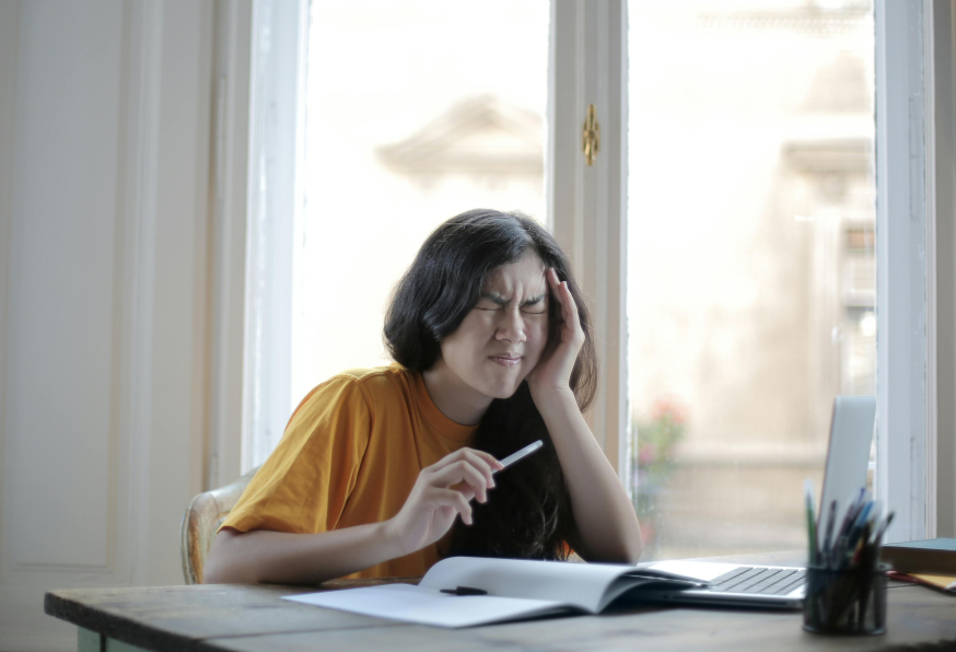 Zenuwpijn in gezicht door stress effectief behandelen