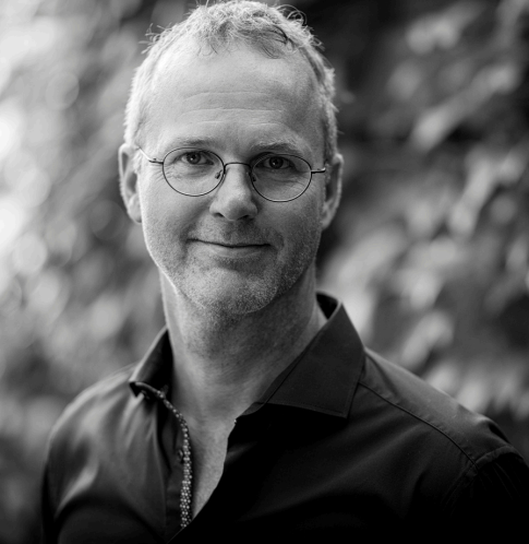 Auteur Patrick van Veen van het boek Help! Het is hier een beestenbende