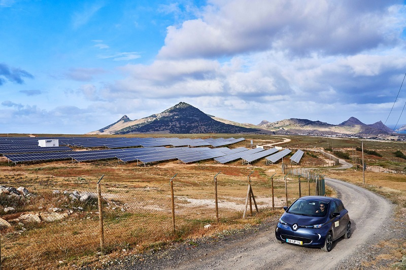 Stella Vita, zonneauto, Renault Group, automotive, mobilize, Renault