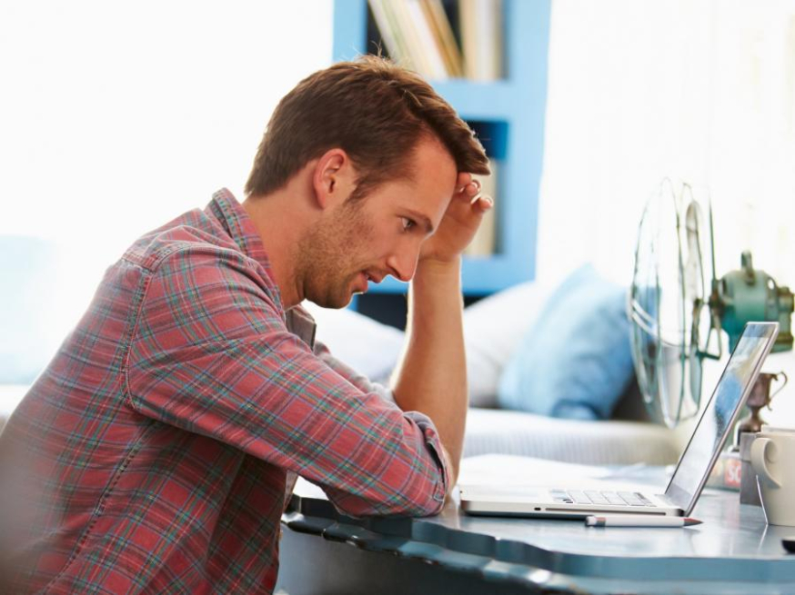 Werkdruk en stress: een derde werknemers denkt na over ontslag nemen burn-outklachten