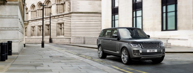 Range Rover SVAutobiography maakt ruimte voor absolute luxe