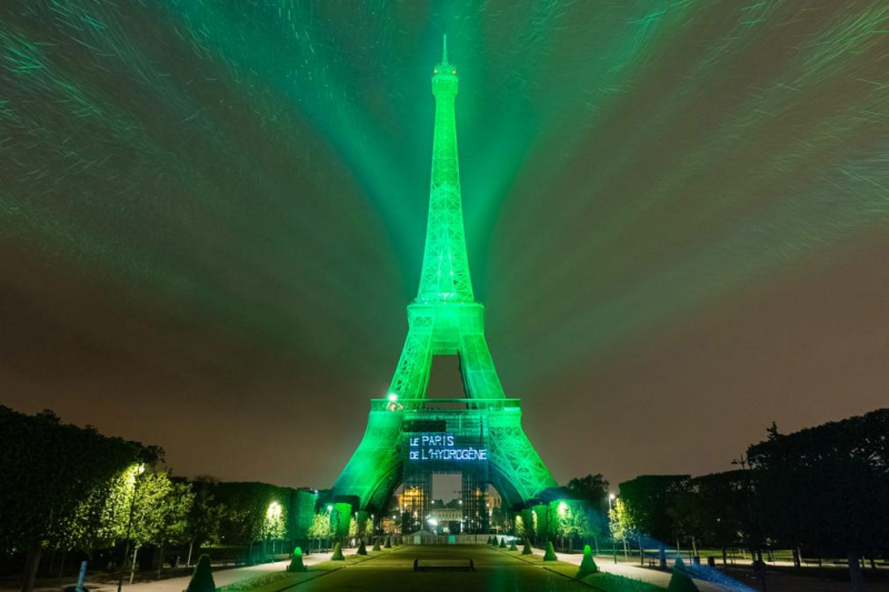 Toyota’s Fuel Cell-technologie zet Eiffeltoren duurzaam in het licht 