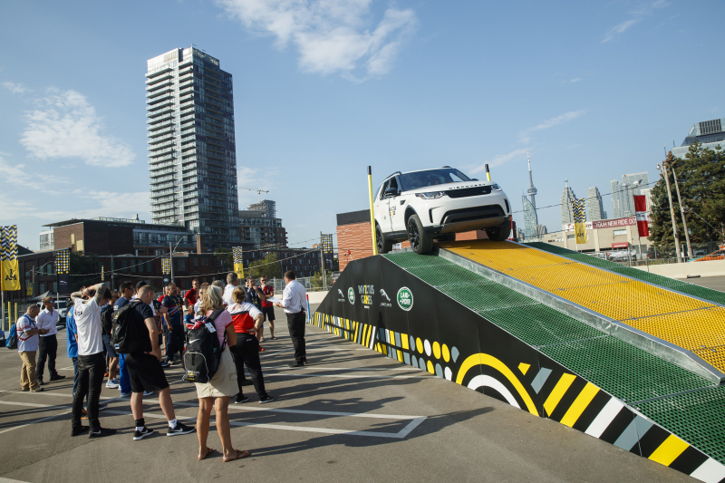 Goud voor Nederland in Jaguar Land Rover Driving Challenge 