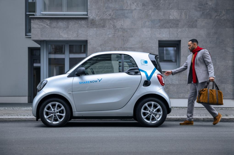 Autodeeldienst SHARE NOW vernieuwt Amsterdamse vloot met 108 nieuwe elektrische smart fortwo’s