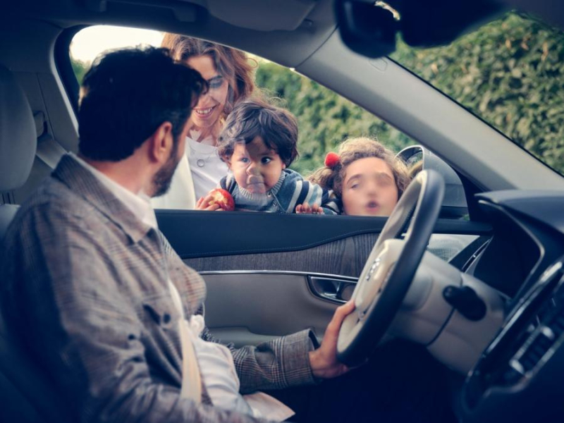 Volvo Cars geeft medewerkers wereldwijd het recht op gedeeld ouderschap