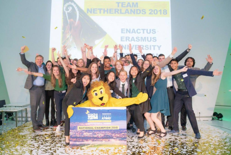 Enactus Rotterdam wint competitie sociaal ondernemen