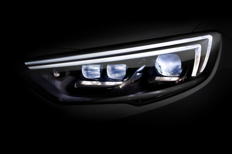 LED-verlichting Opel past zich aan verkeerssituatie aan