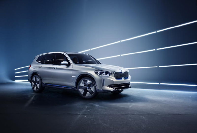 BMW goes electric met Concept iX3