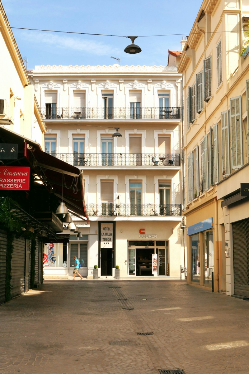 Waarom autoriteit niet te koop is in de digitale winkelstraat