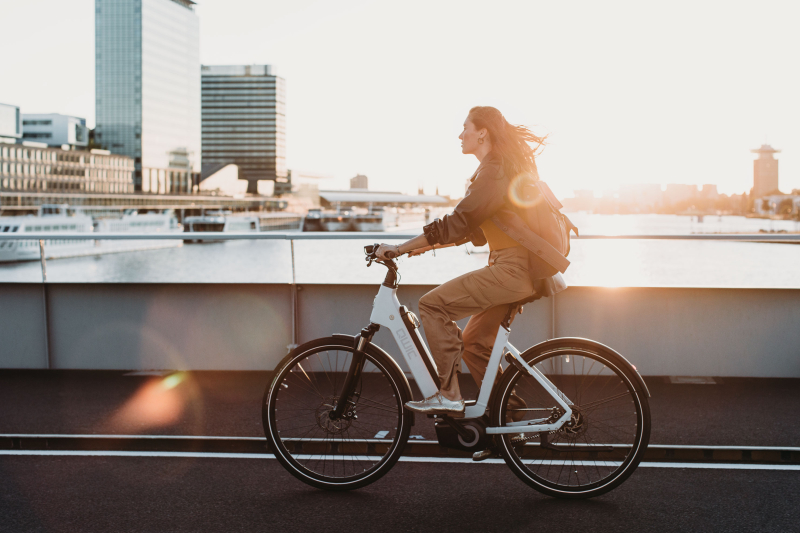 Arval BNP Paribas breidt aanbod leasefietsen uit met Hellorider