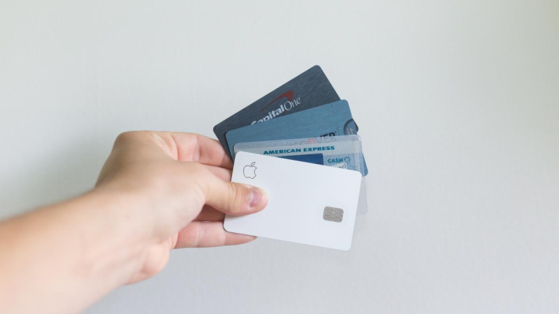 Waarom je wel (of niet) moet kiezen voor een zakelijke creditcard
