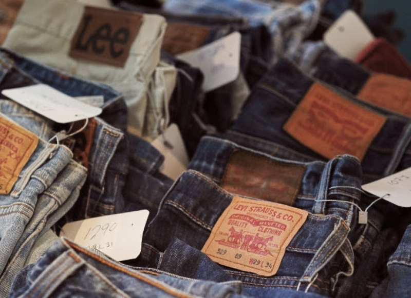 Fast vintage denim fashion kopen én levens redden