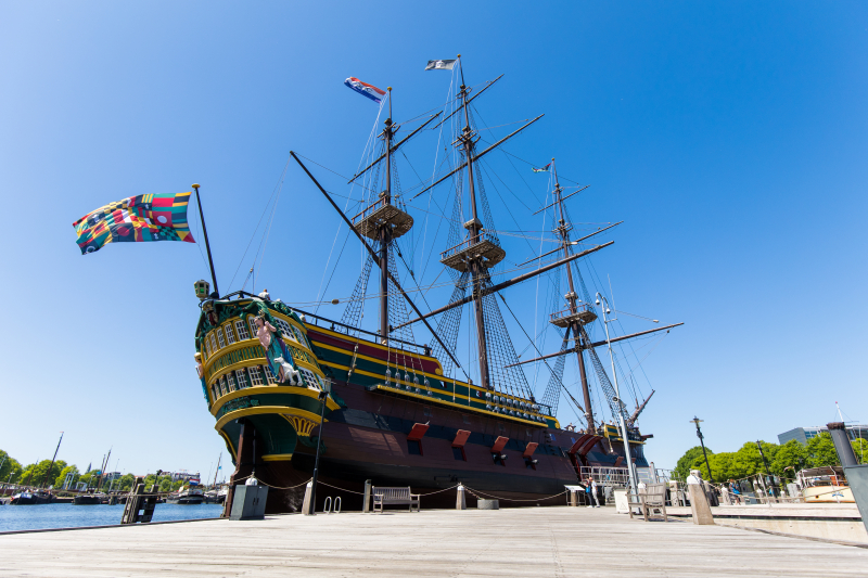 Het Scheepvaartmuseum start vernieuwing presentatie op replica VOC-schip Amsterdam