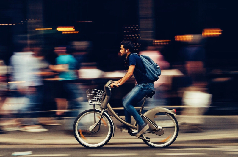 Rijk belooft simpelere regelgeving rondom e-bike van de zaak 