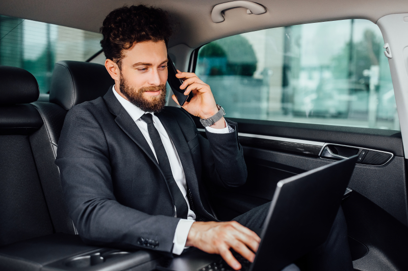 Ondernemen tijdens reistijd met een privéchauffeur