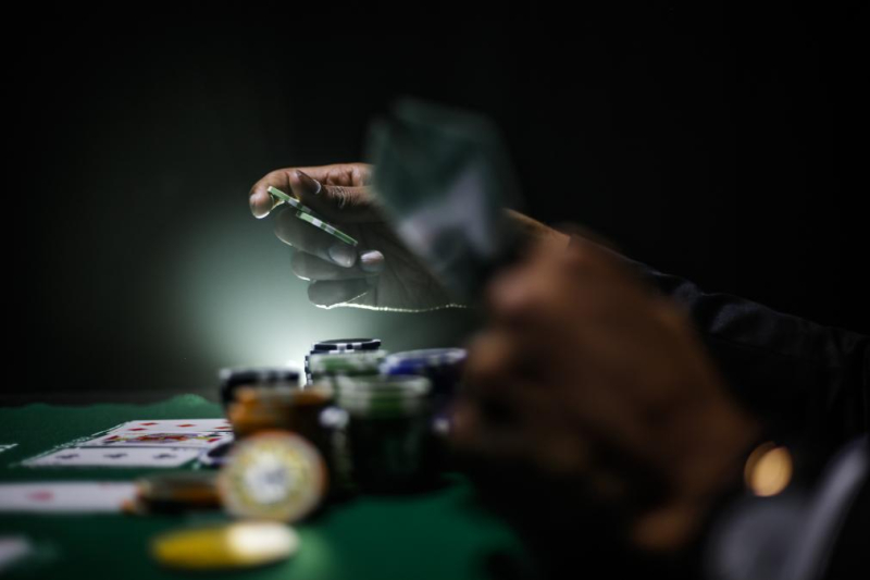 Verschil tussen online gokken en bij Holland Casino spelen 