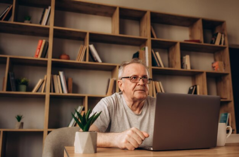 Bedrijven kiezen steeds vaker oudere freelancers