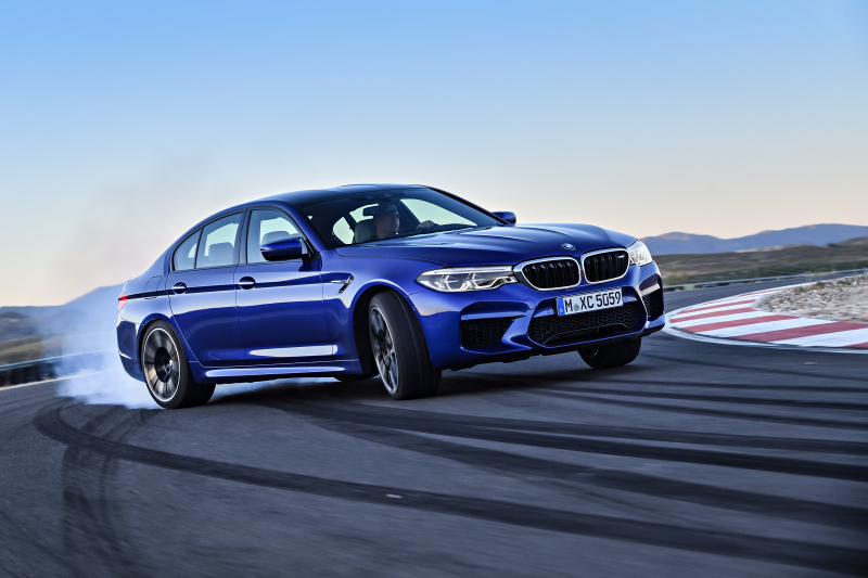 BMW presenteert fonkelnieuwe M5 met M xDrive vierwielaandrijving