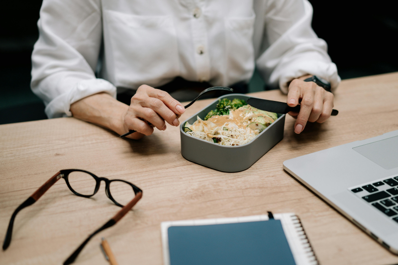 Fit blijven met een kantoorbaan: slimme gewoonten voor elke werkdag