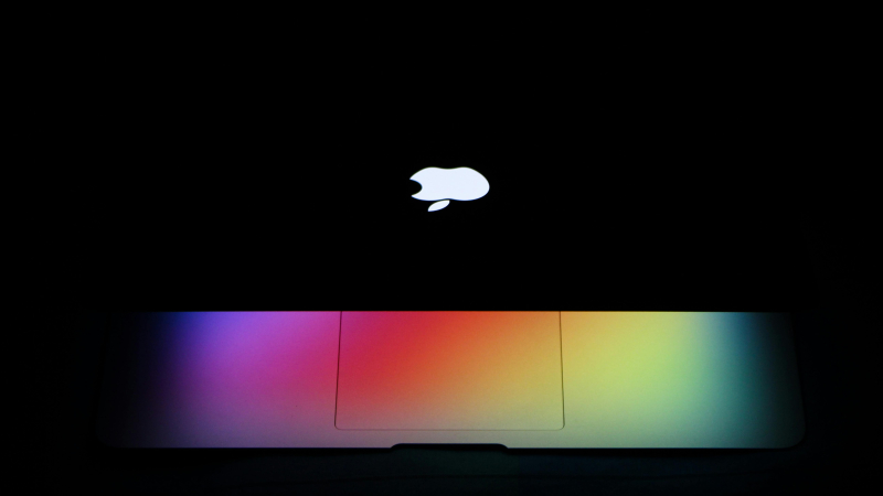 Apple Press Release 5/3/25: Apple introduceert de nieuwe MacBook Air met razendsnelle M4-chip en de schitterende nieuwe kleur hemelsblauw