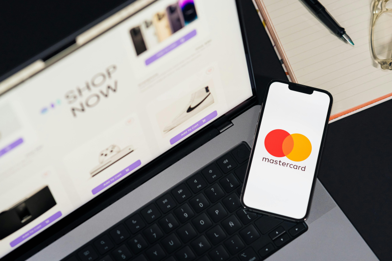 Nieuwe samenwerking tussen Mastercard en Pay4You optimaliseert tail spend-beheer voor bedrijven