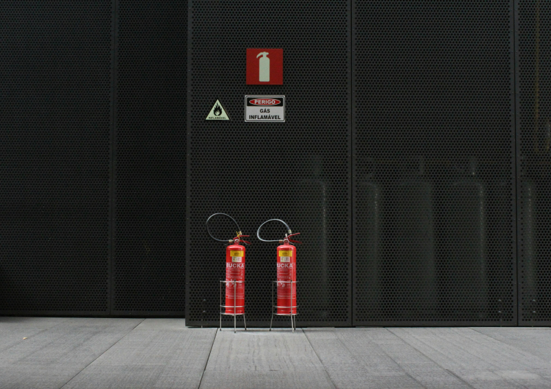 Waarom plak je als bedrijf veiligheidsstickers?