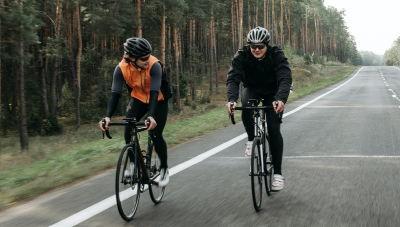 Deelnemen aan een conference tijdens het fietsen