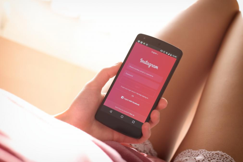 Delftse startup laat je vijf seconden je telefoon schudden om op social media te kunnen