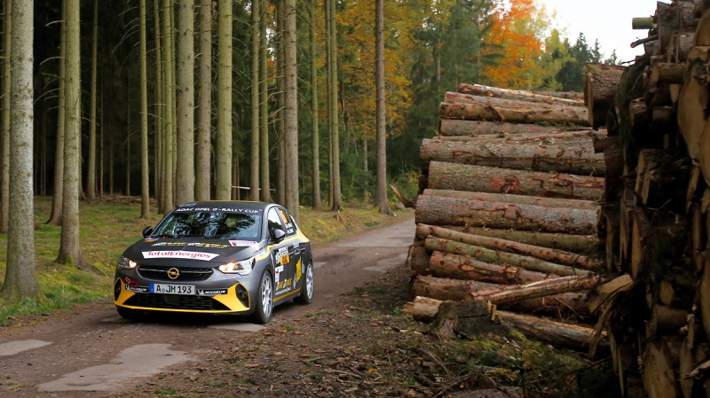 Timo van der Marel op podium in eindklassement Opel e-Rally Cup