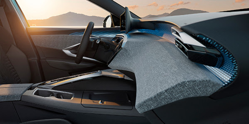 De nieuwe Peugeot panoramic i-Cockpit