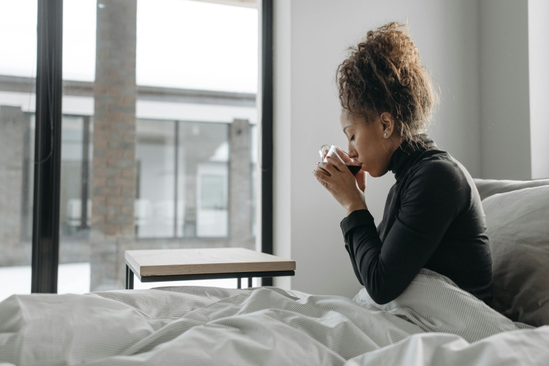 Onderzoek: bijna helft (44%) Nederlanders voelt zich vermoeider in december dan gewoonlijk  