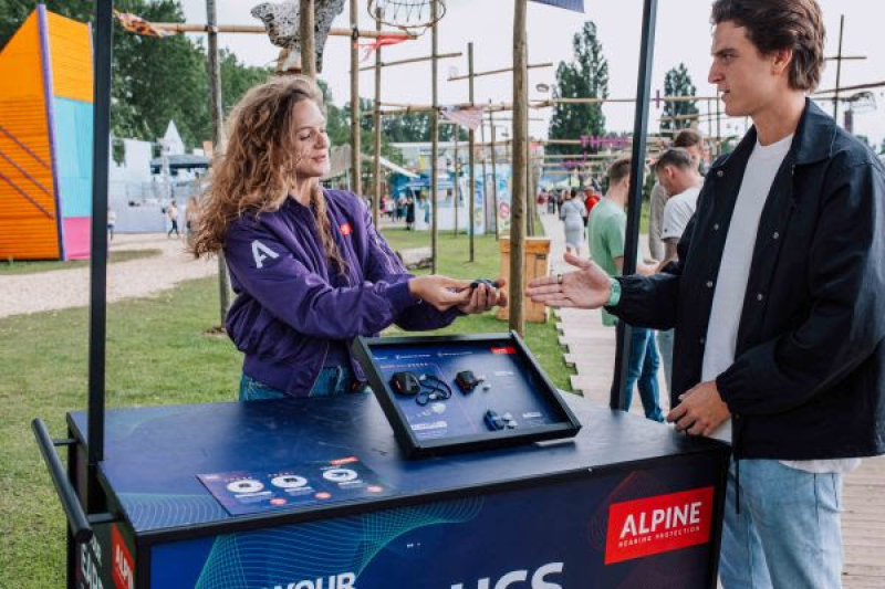 Ongeveer een derde van festivalbezoekers denkt dat ze geen gehoorschade oplopen zonder gehoorbescherming