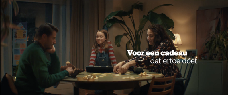 Bol brengt Sinterklaas en Kerstman samen in sinterklaascampagne: Voor een cadeau dat ertoe doet