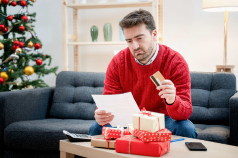 Helft horeca, retail en logistieke medewerkers in de schulden door Sinterklaas en Kerst