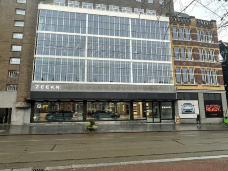 ZEEKR opent flagshipstore aan Kalverstraat/Rokin in Amsterdam