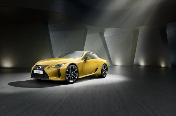Lexus komt met gelimiteerde LC Flare Yellow Edition