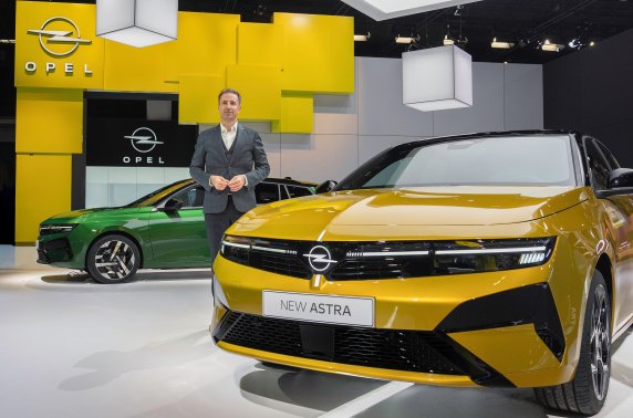 Wereldpremière nieuwe Opel Astra en Astra Sports Tourer op het Salon van Brussel