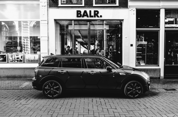 Nederlands lifestylemerk BALR. en MINI werken samen