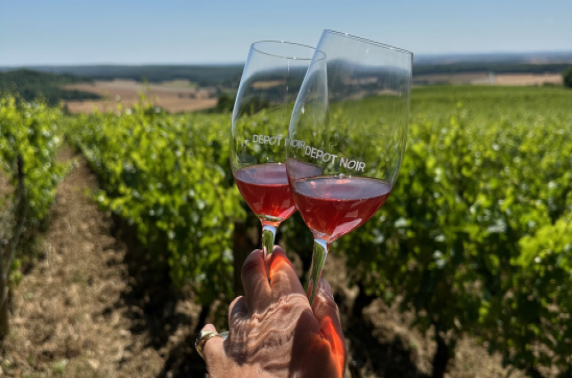 Wijnglazen van Depot Noir
