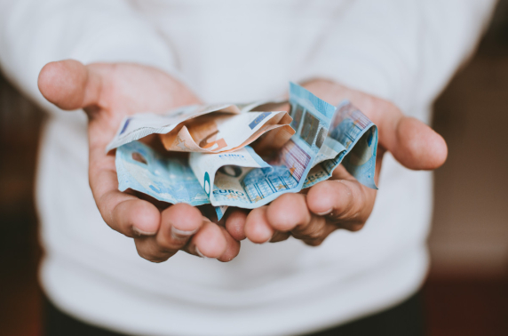 PayPal onderzoek: Ondanks huidige economische situatie blijft doneren populair