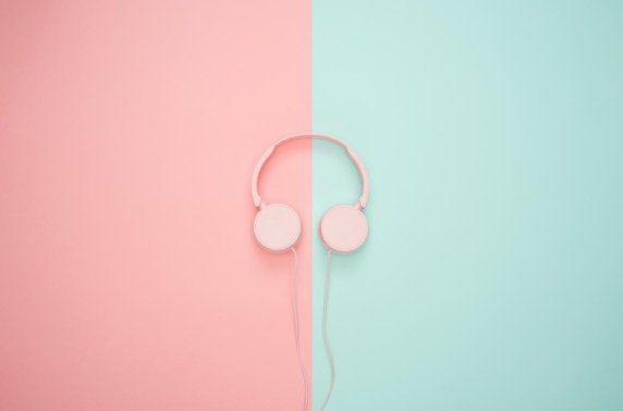 Podcast: The Lady in Blu