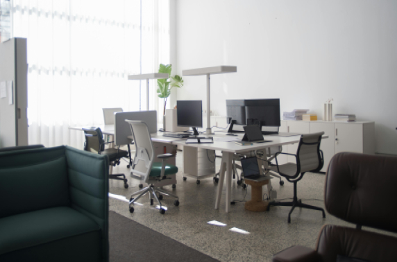 Innovatieve interieuroplossingen voor werk- en leefruimtes