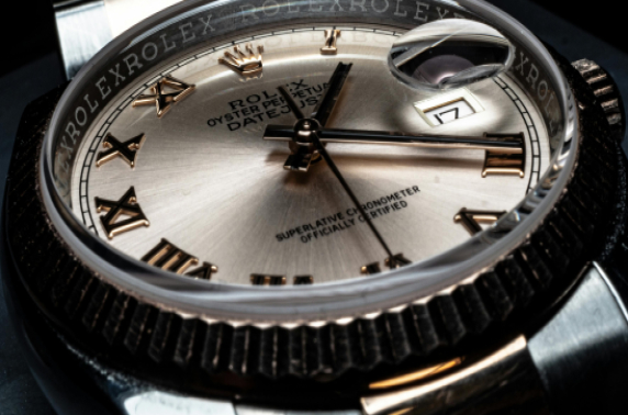 4 onmiskenbare voordelen van de Rolex Datejust: Waarom dit horloge jouw investering waard is