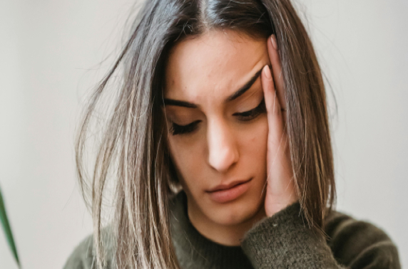  Eén op de vier jongeren maandelijks online buitengesloten