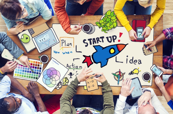 Zo run je een startup naast je baan