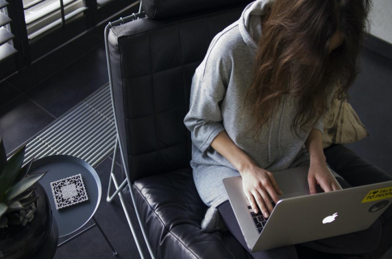 Recordaantal Nederlandse consumenten breekt aanvraag financieel product af